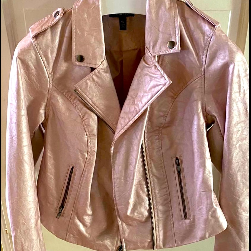 Torrid faux leather 00 NWOT!